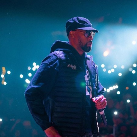 Sophia Diggs' brother RZA during a concert.